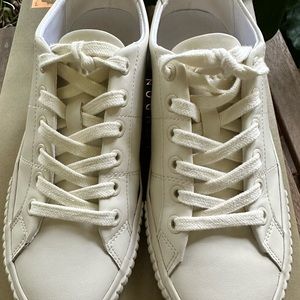 TED BAKER LONDON Lace-up Trainers.  Ecru.  Size 37.5 (US 7/7.5) Minimalist